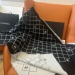Chanel 25A Quilted Double C Scarf Black 180Cm - Image 4